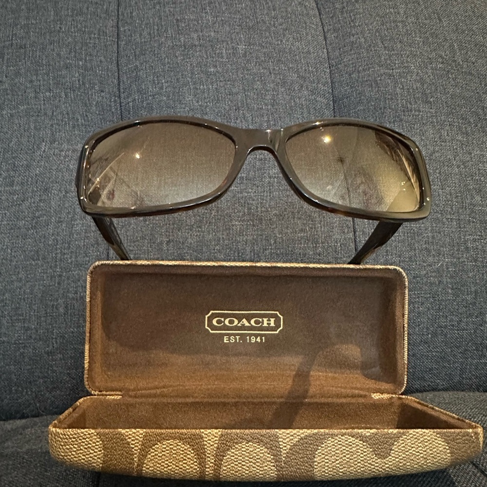 Coach Brown Gradient Sunglasses with Black Frame - Picture 3 of 9